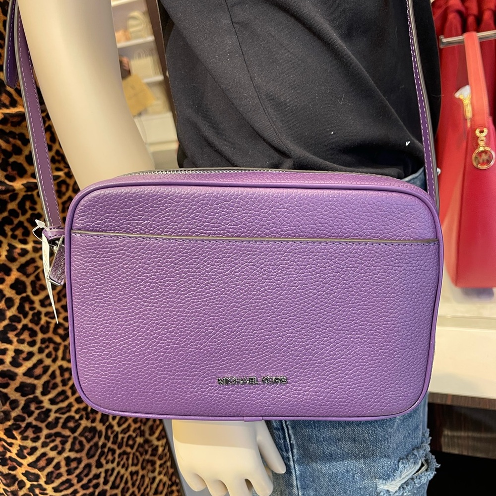 MICHAEL KORS Jet Set Pebbled Leather Camera Crossbody Bag
Dark Purple
NWT - Picture 3 of 16